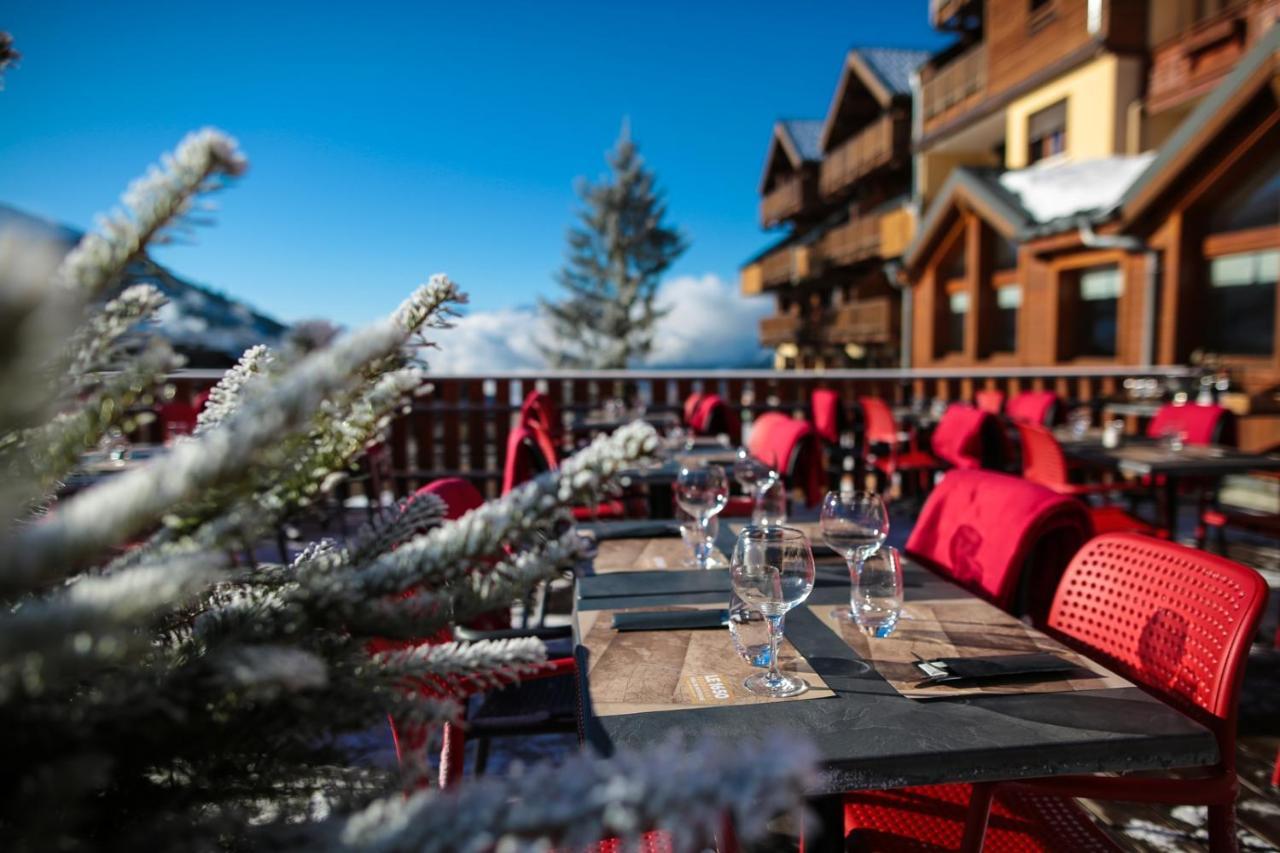 Hotel Lac Bleu 1650 Saint-François-Longchamp Exteriör bild